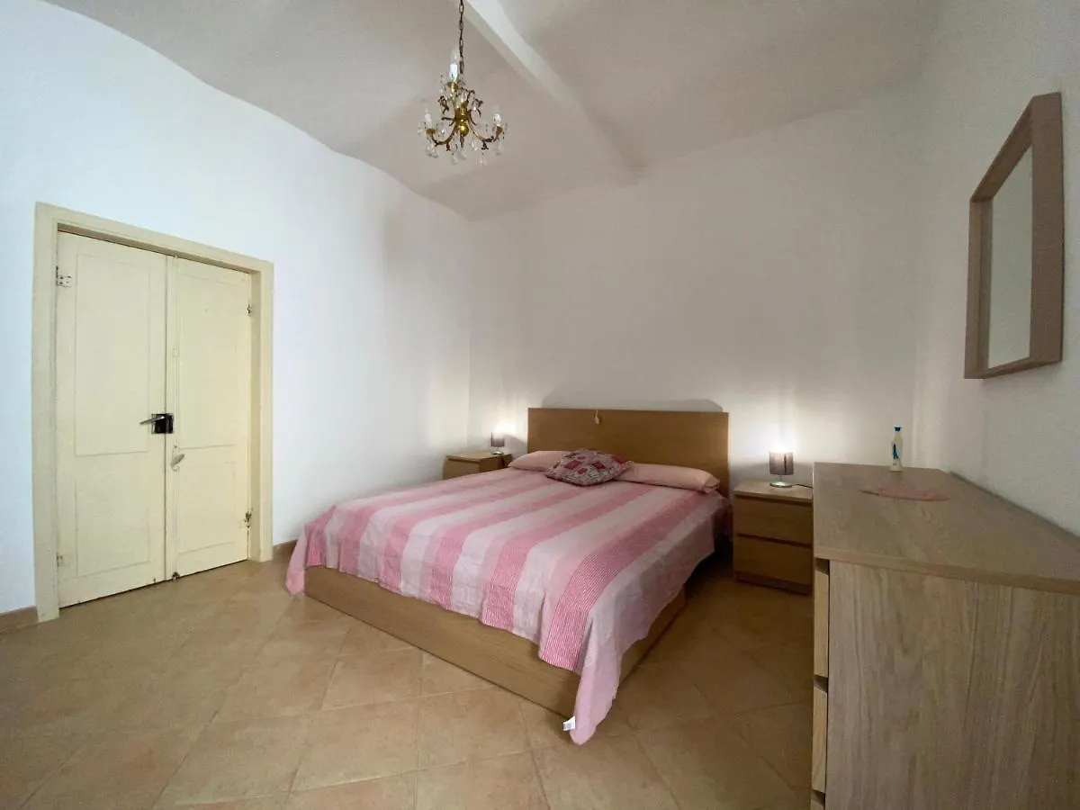 La Casa Rosa Villa Castelsardo 0*,